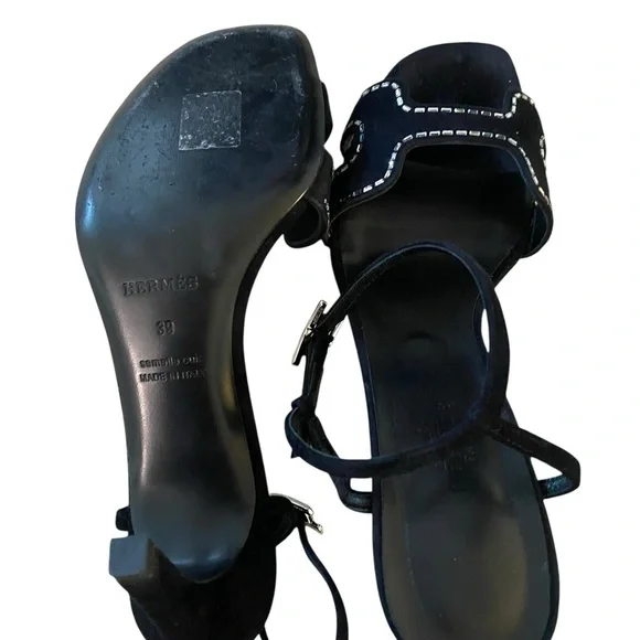 Elegant Black Strappy Heels - Picture 10 of 16